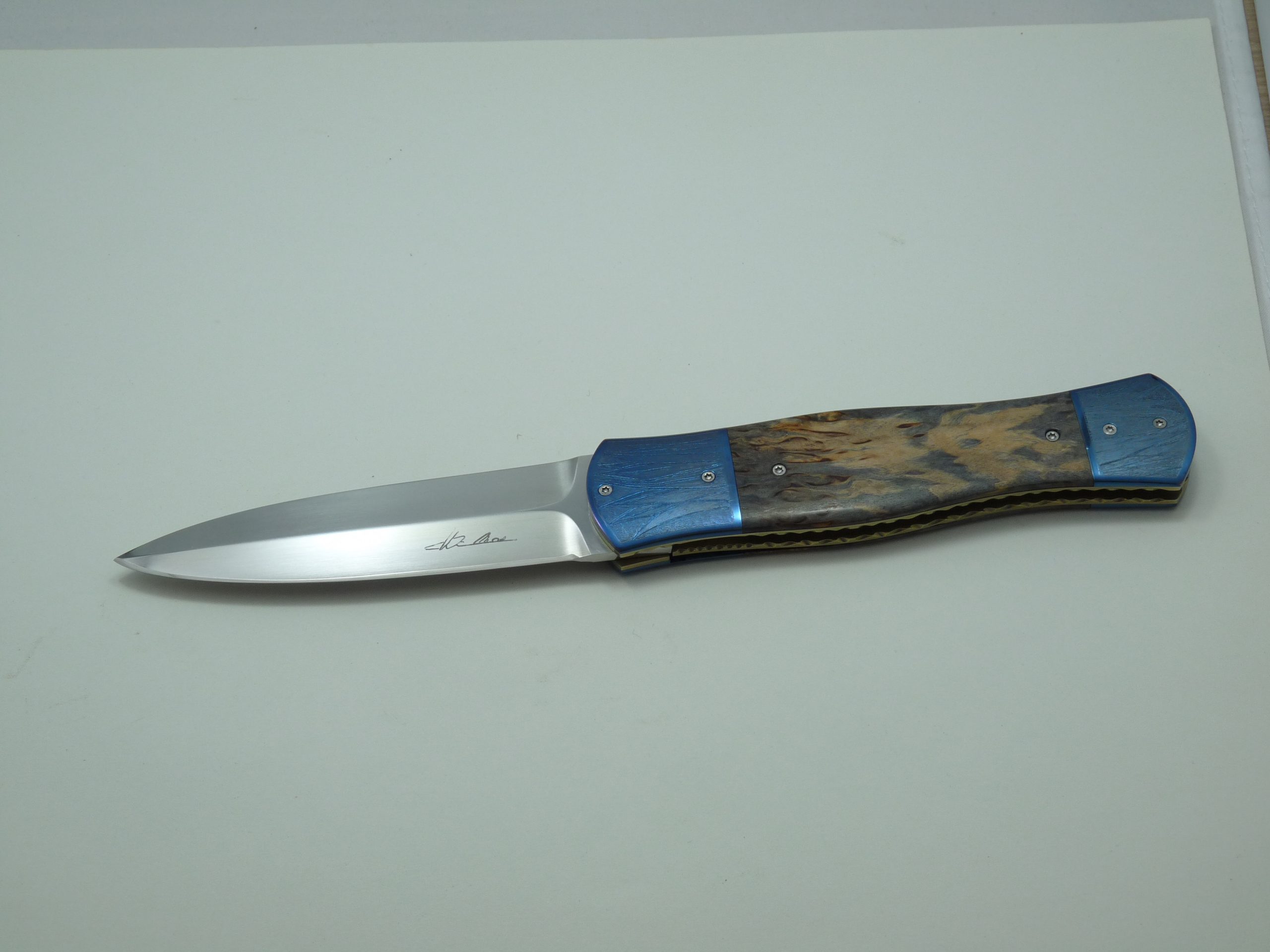 10-01 Dagger Blue Birch - Willy De Man