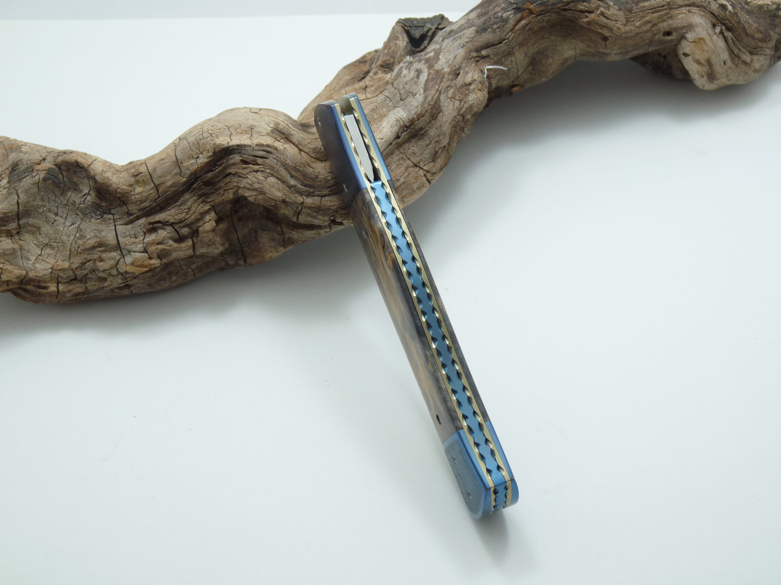 10-01 Dagger Bleu Birch - Willy De Man