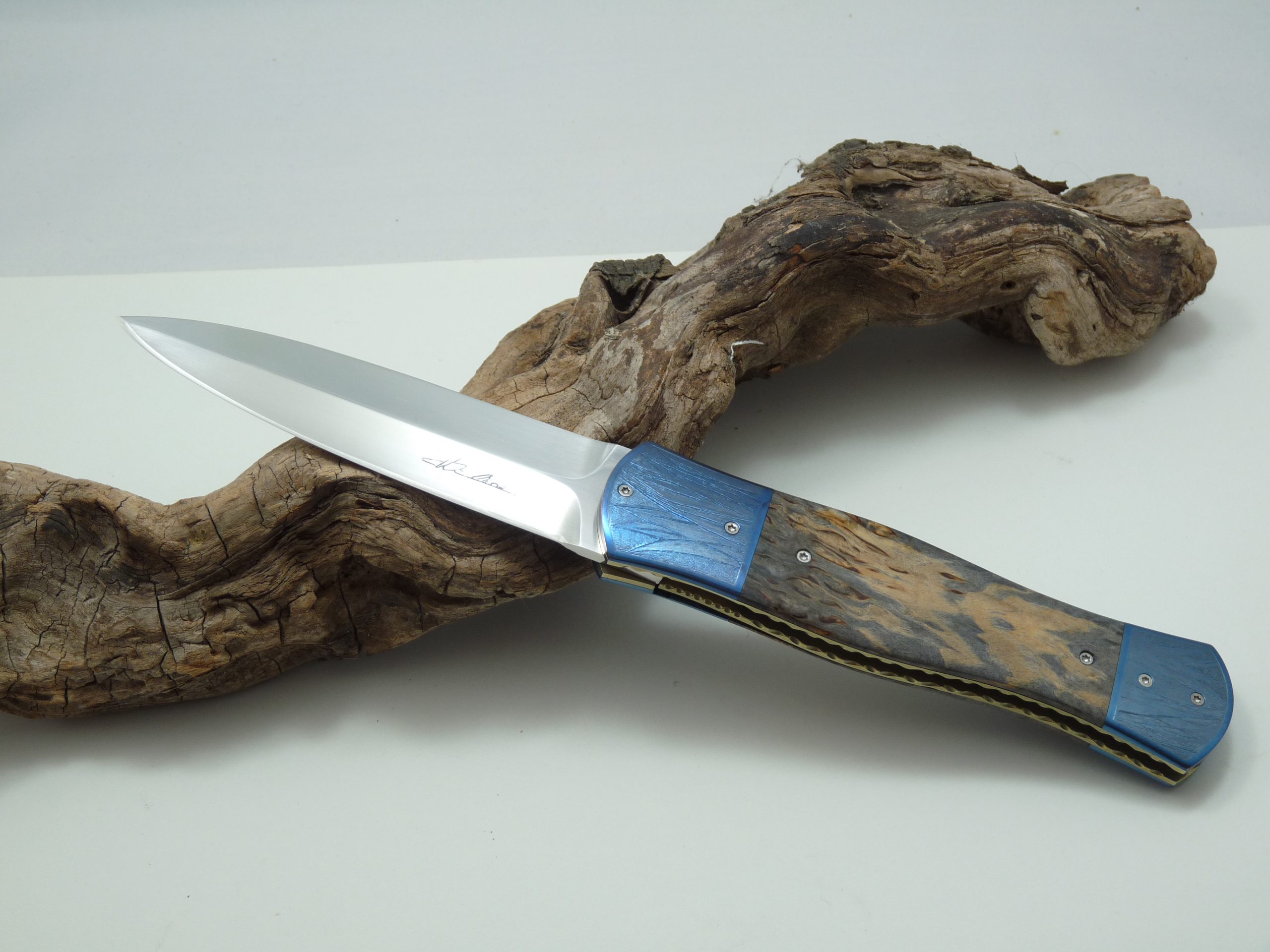 10-01 Dagger Blue Birch